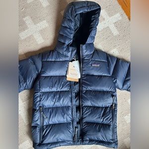 Patagonia Kids Hi-Loft Down Sweater Hoody- Size XS in New Navy NWT